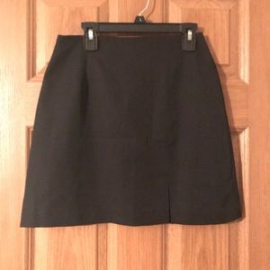 Black Skirt~ Back Zipper ~ Front Side Slit Size 3